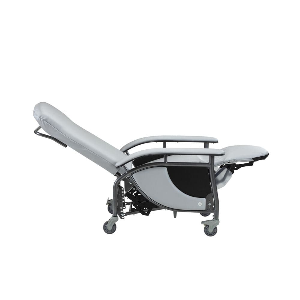 How to Buy a Lift-Chair Recliner for Elderly Loved Ones