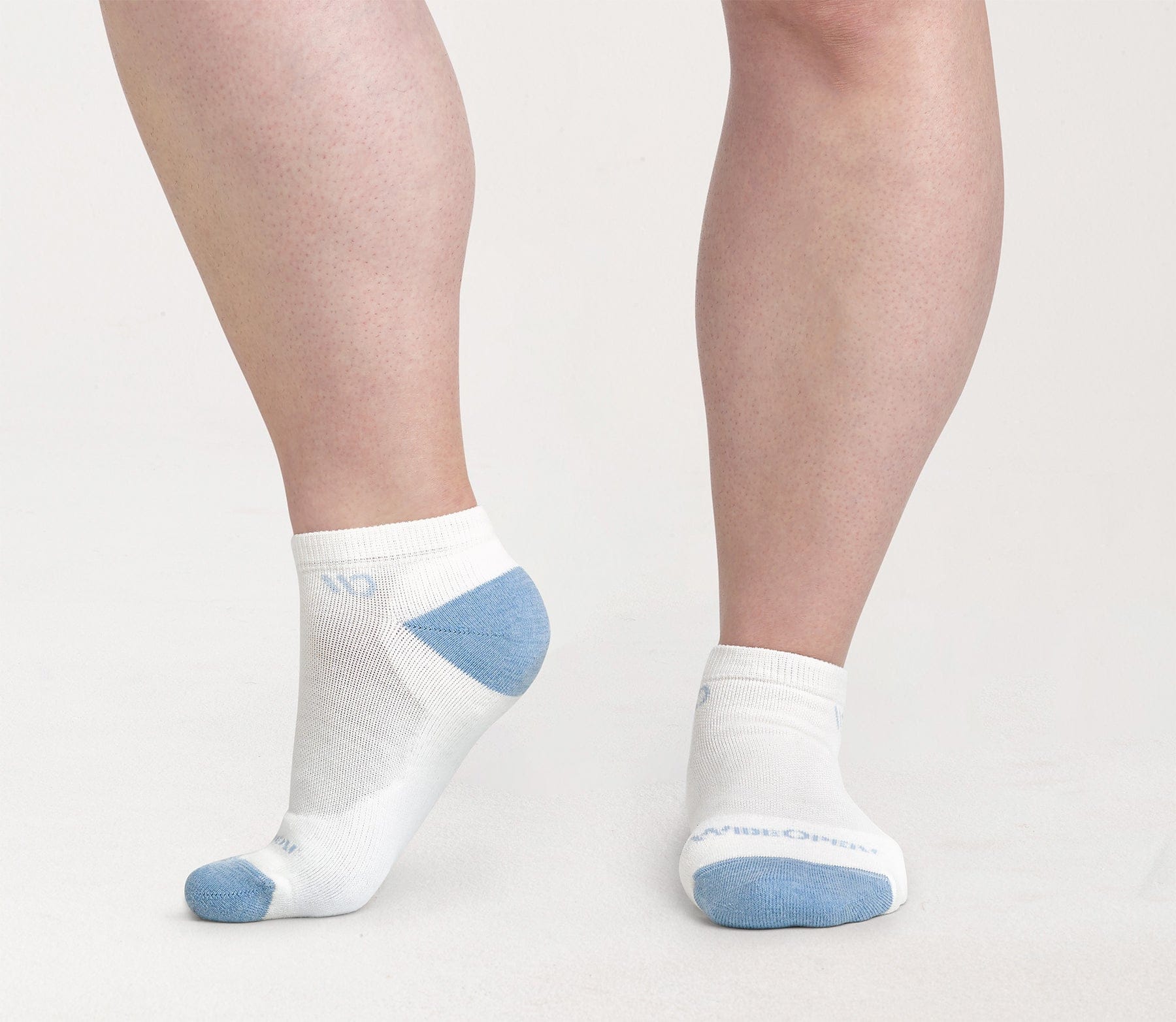 Wide Open Women's Solid Cushioned No Show Socks